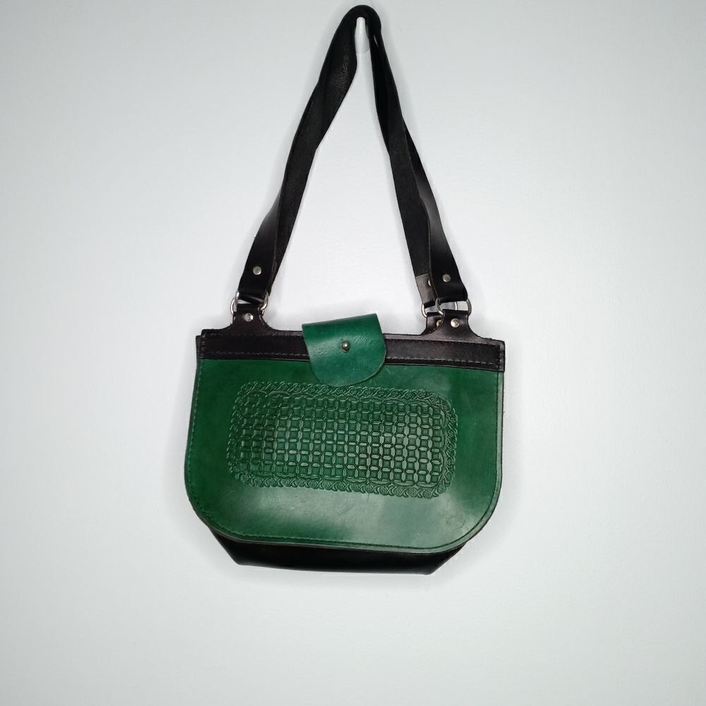 Vintage green leather handcrafted shoulder bag
